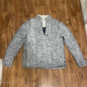 Winter Sweatshirt so comfy and cozy!! Brand-time & true size-xs womens